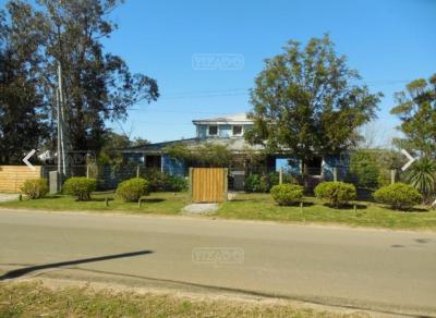Casa 3 dormitorios en venta en Punta del Este, Punta del Este