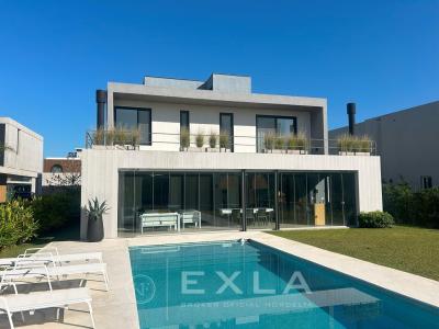 Casa 4 dormitorios en venta en Nordelta, Tigre