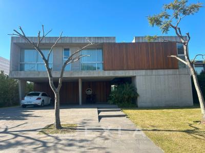 Casa 6 dormitorios en venta en Nordelta, Tigre