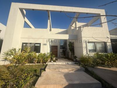 Casa 5 dormitorios en alquiler en El Naudir, Escobar