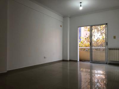 Departamento 2 dormitorios en alquiler en Lanus