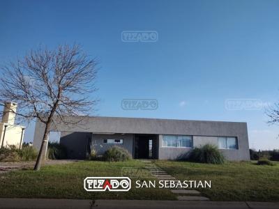 Casa 3 dormitorios en venta en San Sebastian, Escobar