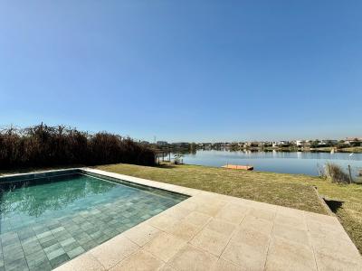 Casa 4 dormitorios en venta en Villanueva, Tigre