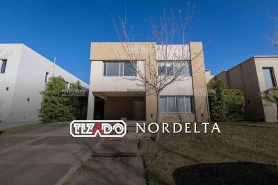 Casa 4 dormitorios en venta en Nordelta, Tigre