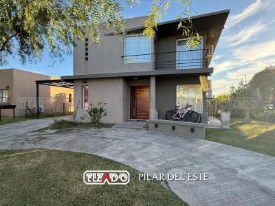 Casa 4 dormitorios en venta en Pilar del Este, Pilar