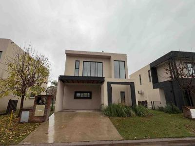 Casa 3 dormitorios en alquiler en El Aljibe, Pilar