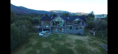Casa 4 dormitorios en venta en Arelauquen Golf & CC, Bariloche