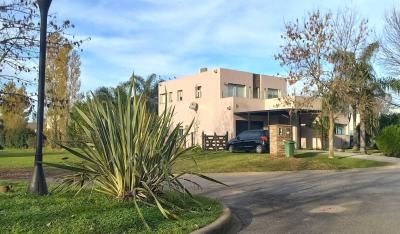 Casa 3 dormitorios en venta en Haras Santa Maria, Escobar