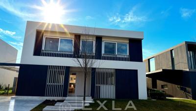 Casa 4 dormitorios en venta en Nordelta, Tigre