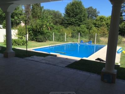 Casa 5 dormitorios en venta en Bella Vista, San Miguel
