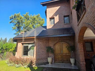 Casa 4 dormitorios en venta en Nordelta, Tigre
