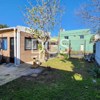 Casa 2 dormitorios en venta en Banfield, Lomas de Zamora