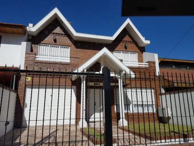 Casa 3 dormitorios en venta en Villa Adelina, San Isidro