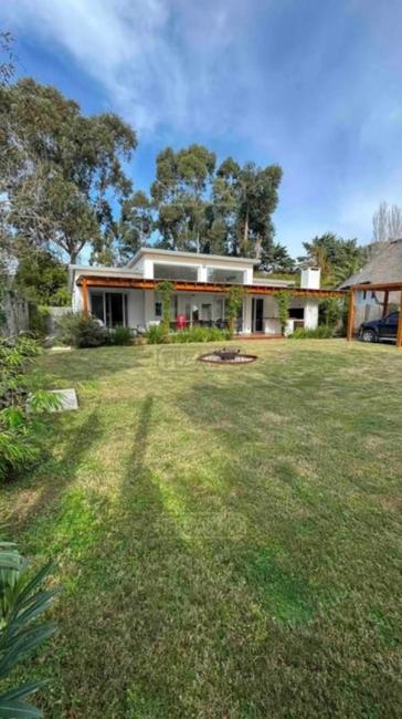 Casa 3 dormitorios en venta en Punta del Este, Punta del Este