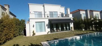 Casa 5 dormitorios en alquiler en Nordelta, Tigre