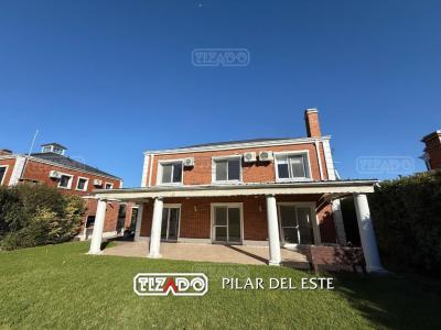 Casa 4 dormitorios en venta en Pilar del Este, Pilar