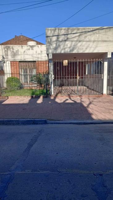 Departamento 2 dormitorios en venta en Villa Dominico, Avellaneda