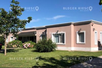 Casa 3 dormitorios en venta en El Canton, Escobar