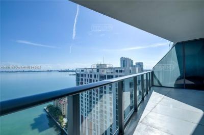 Departamento 2 dormitorios en venta en Miami