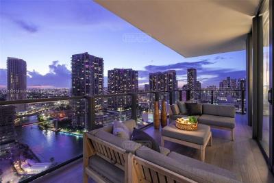 Departamento 2 dormitorios en venta en Miami