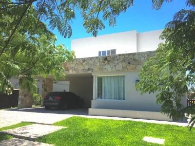 Casa 4 dormitorios en venta en Nordelta, Tigre