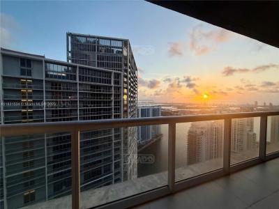 Departamento 1 dormitorios en venta en Miami