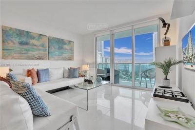 Departamento 2 dormitorios en venta en Hollywood, Miami