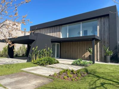 Casa 3 dormitorios en venta en Nordelta, Tigre