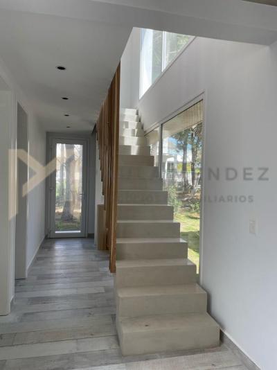 Casa 4 dormitorios en alquiler temporario en Costa Esmeralda