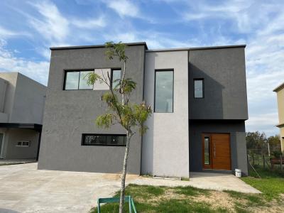 Casa 3 dormitorios en alquiler en Puertos, Escobar