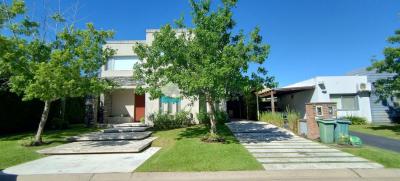 Casa 3 dormitorios en venta en Nordelta, Tigre