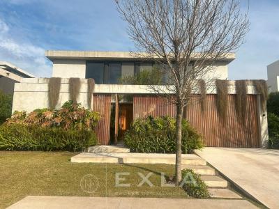 Casa 4 dormitorios en alquiler en Nordelta, Tigre