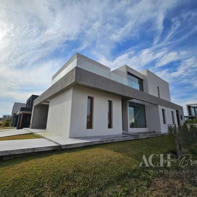 Casa 5 dormitorios en venta en Nordelta, Tigre