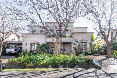 Casa 4 dormitorios en venta en General Pacheco, Tigre