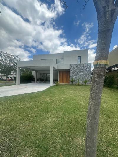 Casa 3 dormitorios en venta en Derqui, Pilar