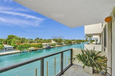 Departamento 1 dormitorios en venta en Bay Harbor Islands, Miami