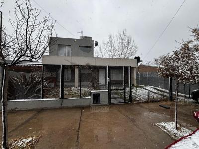 Casa 3 dormitorios en venta en Centenario (Neuquen), Neuquen