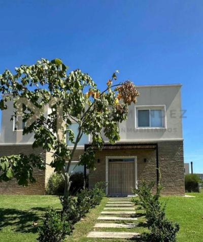 Casa 4 dormitorios en alquiler en El Cazador, Escobar