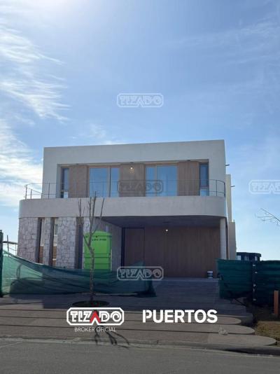 Casa 4 dormitorios en venta en Puertos, Escobar