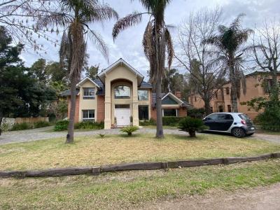 Casa 4 dormitorios en venta en Francisco Álvarez, Moreno