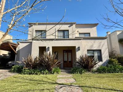 Casa 3 dormitorios en venta en General Pacheco, Tigre