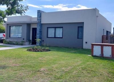 Casa 3 dormitorios en venta en Pilar del Este, Pilar