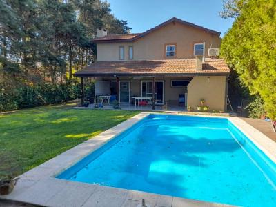 Casa 4 dormitorios en venta en La Delfina, Pilar