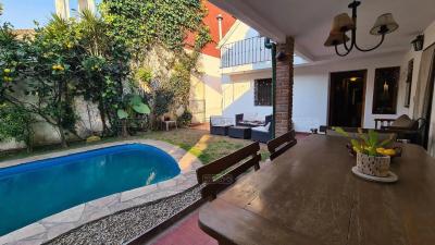 Casa 4 dormitorios en venta en Martinez, San Isidro