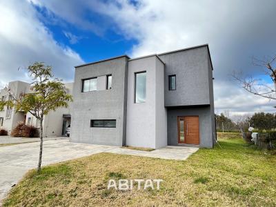 Casa en venta en Puertos, Escobar
