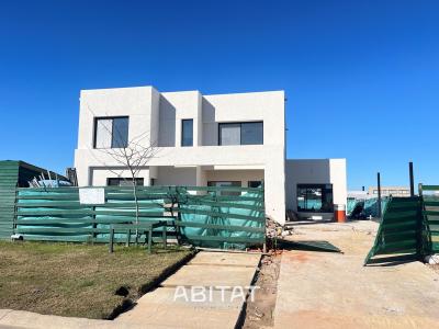 Casa en venta en Puertos, Escobar