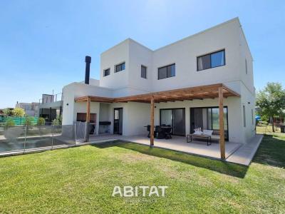 Casa en venta en Puertos, Escobar