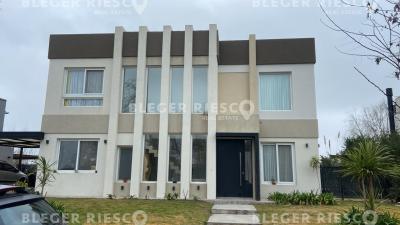 Casa 5 dormitorios en venta en El Canton, Escobar