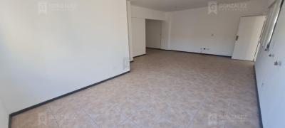 Oficina en alquiler en Pilar