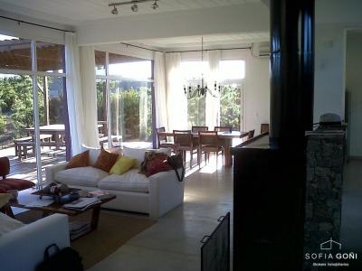 Casa 3 dormitorios en alquiler temporario en Costa Esmeralda